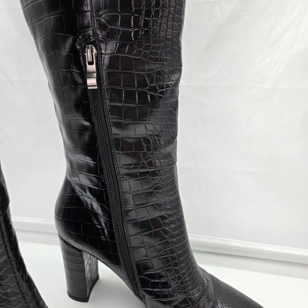 Modatope Ravelle Riding Boots Croc Skin Faux Leather Block Heel Sz 7 MOBWIFE NEW - Picture 4 of 13